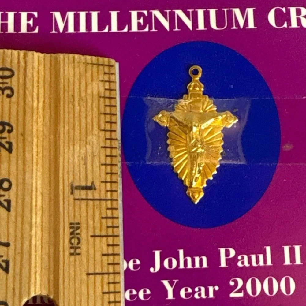 Millennium Crucifix Pendant Pope John Paul II‎ Jubilee Year 2000 St Jude Shrine